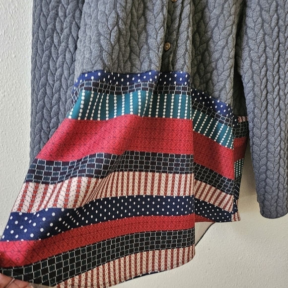 Cellabie Women's Gray cardigan size M - Picture 4 of 13